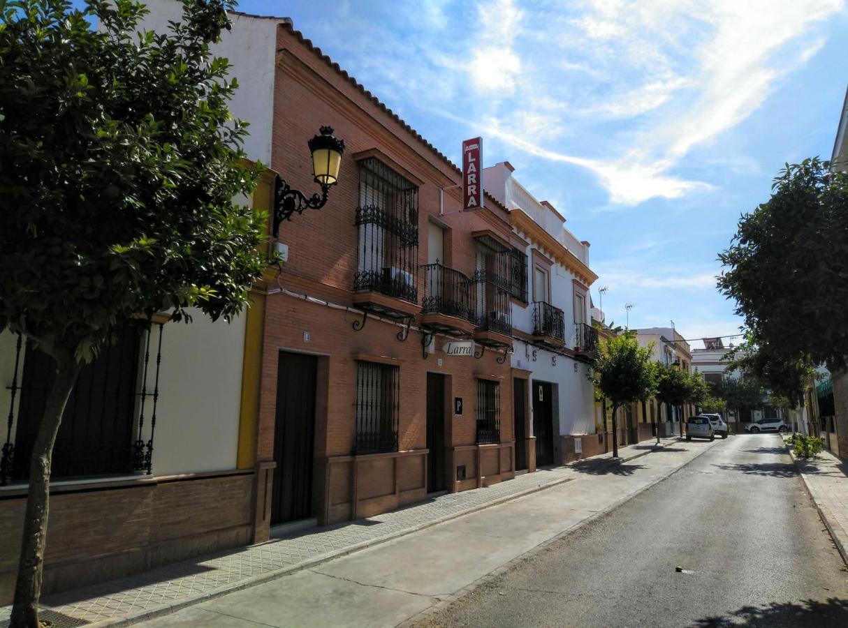 Pension Larra Mairena De Alcor Exterior photo
